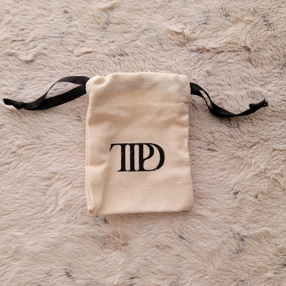 The Tortured Poets Department Ring Taylor Swift - Picture 8 of 15